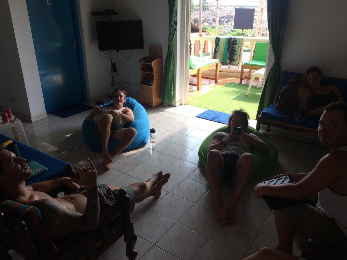 Explore Hostels Negombo Kochchikade Ngoại thất bức ảnh