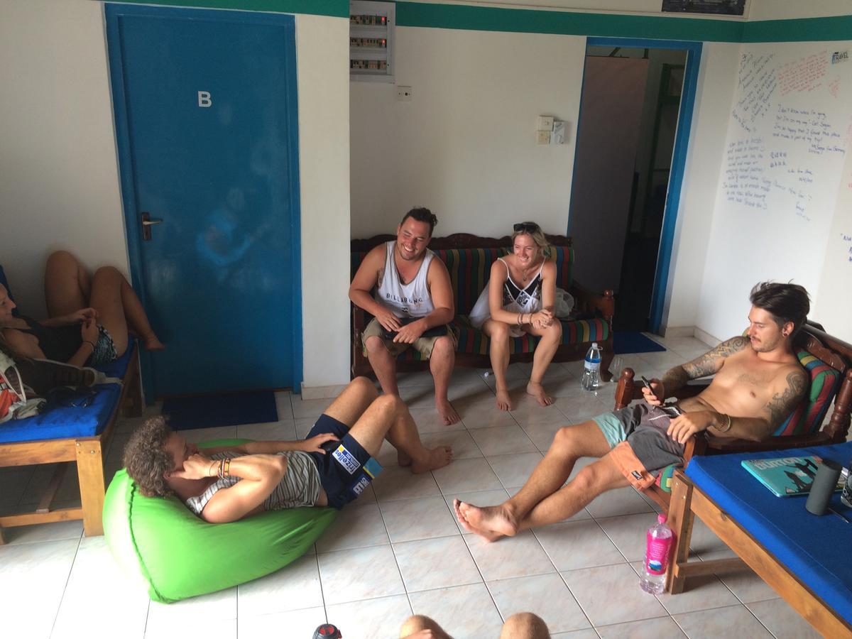 Explore Hostels Negombo Kochchikade Ngoại thất bức ảnh