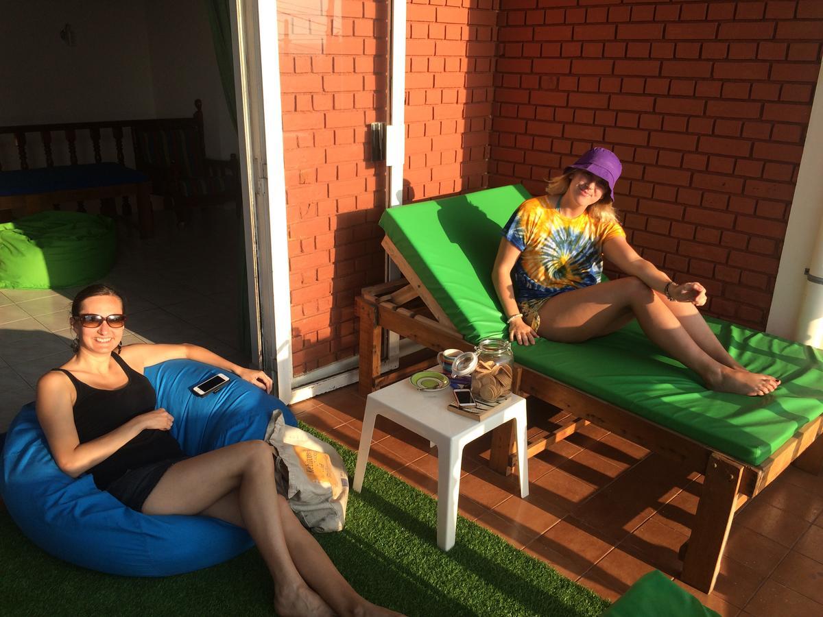 Explore Hostels Negombo Kochchikade Ngoại thất bức ảnh