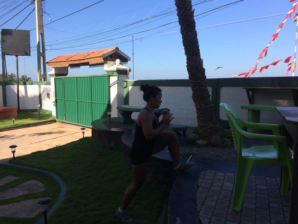 Explore Hostels Negombo Kochchikade Ngoại thất bức ảnh