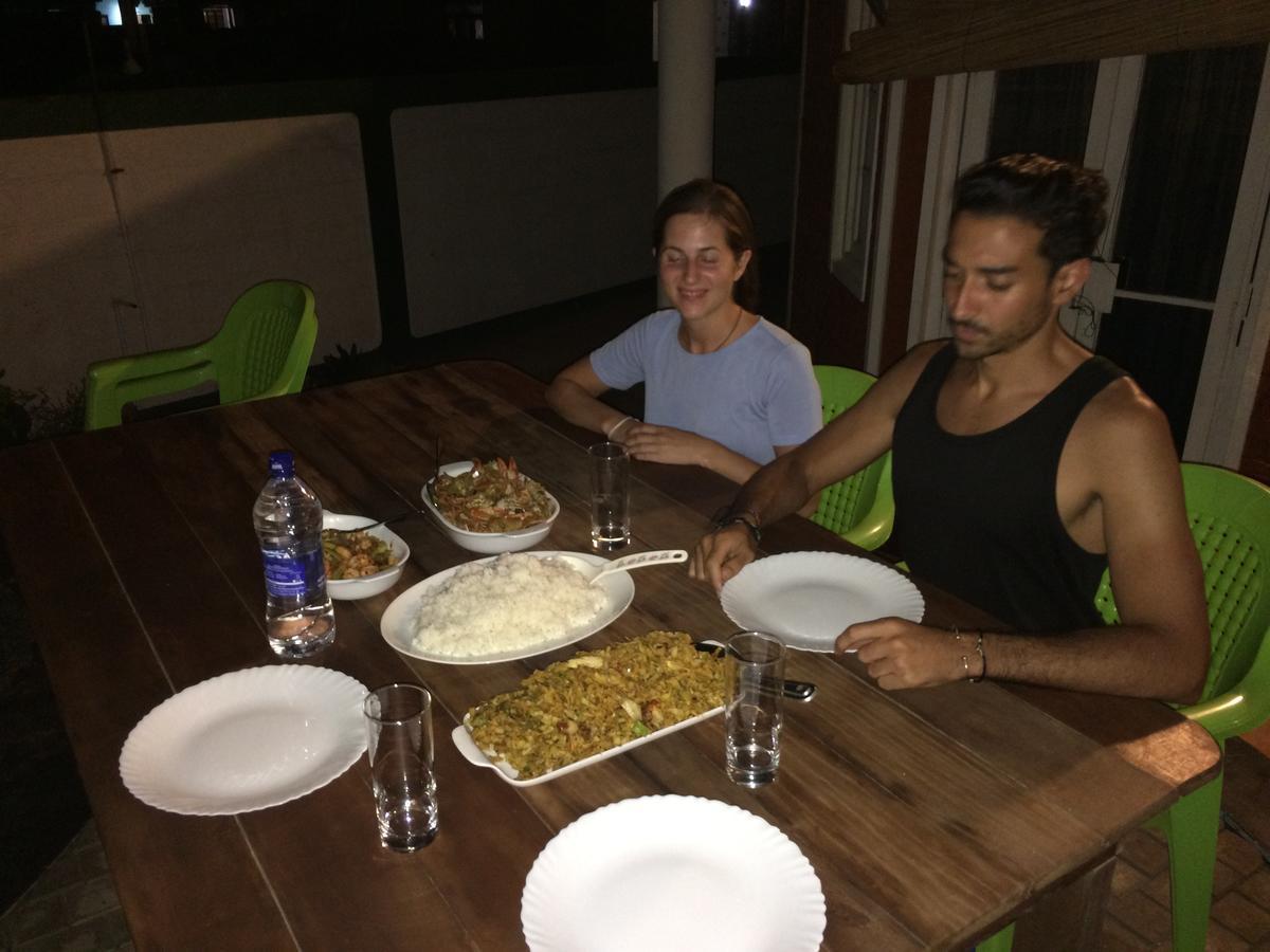 Explore Hostels Negombo Kochchikade Ngoại thất bức ảnh