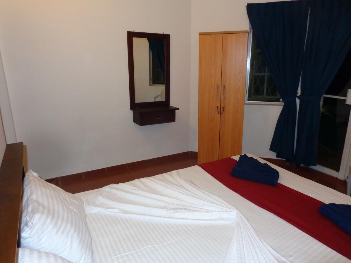 Explore Hostels Negombo Kochchikade Ngoại thất bức ảnh