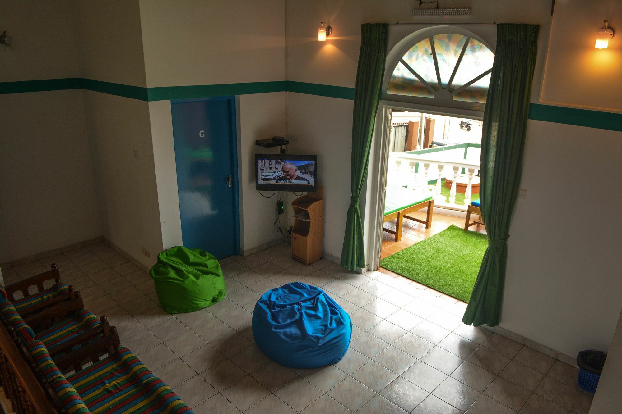 Explore Hostels Negombo Kochchikade Ngoại thất bức ảnh