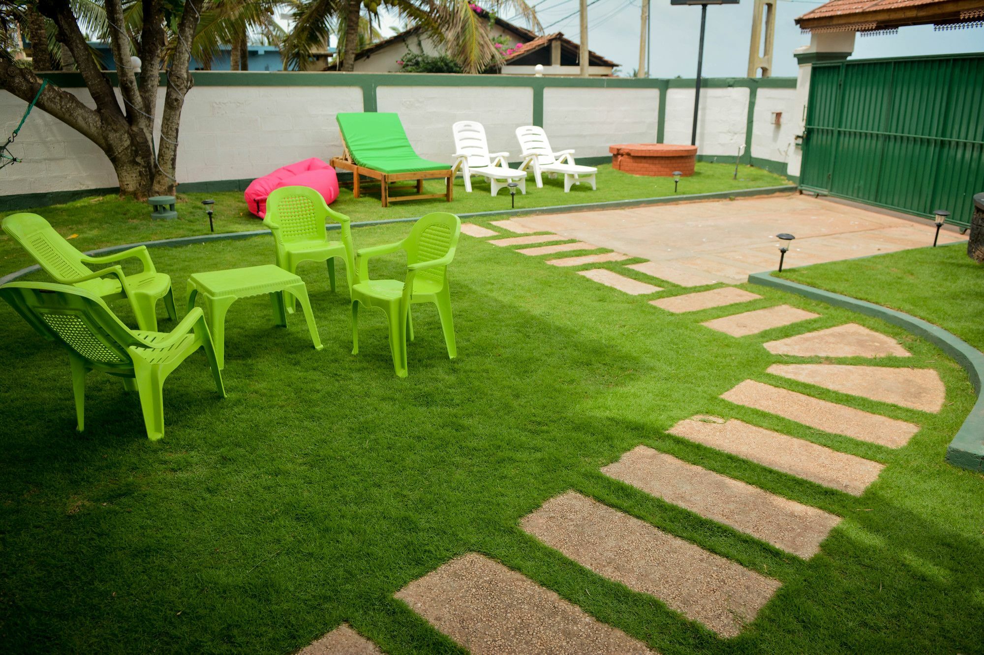 Explore Hostels Negombo Kochchikade Ngoại thất bức ảnh
